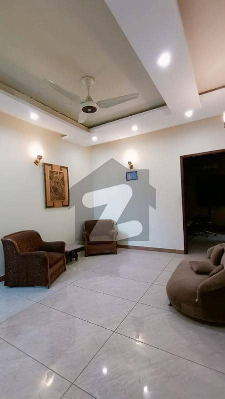 ڈی ایچ اے فیز 7 ایکسٹینشن ڈی ایچ اے ڈیفینس کراچی میں 4 کمروں کا 6 مرلہ مکان 5.5 کروڑ میں برائے فروخت۔