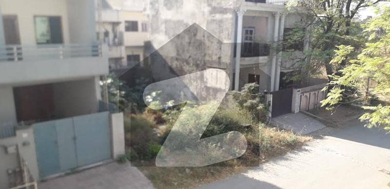 A 30x50 Plot Is For Sale In G-11/2 Islamabad