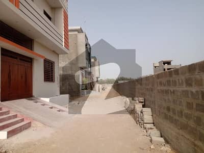 سعد آباد کوآپریٹو ہاؤسنگ سوسائٹی سکیم 33,کراچی میں 7 کمروں کا 8 مرلہ مکان 3.2 کروڑ میں برائے فروخت۔