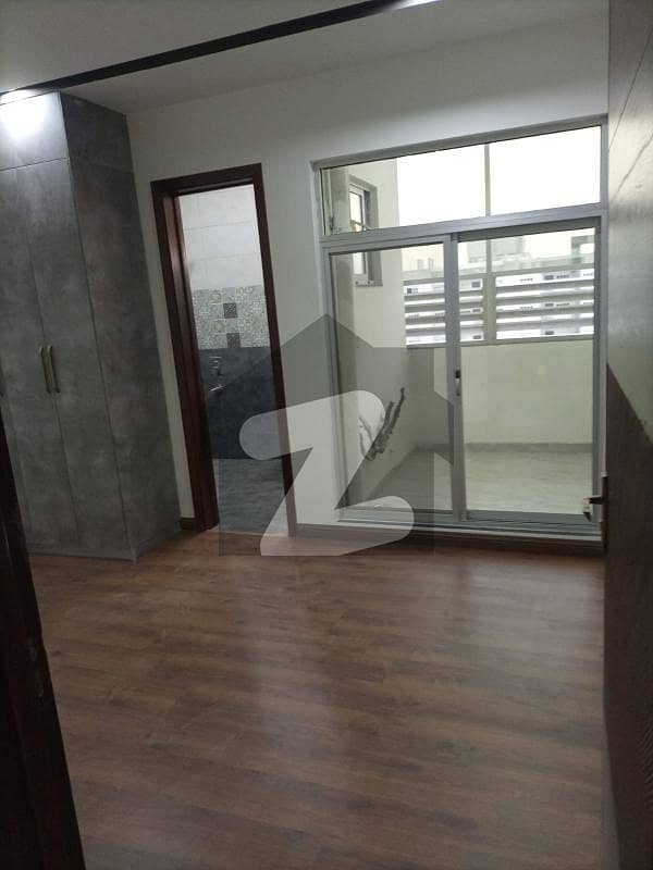 1 BED APARTMENT AVAILABLE FOR RENT IN GULBERG