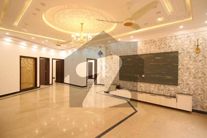 1 kanal Beautiful slightly use house for Sale at the best place in Suigas Housing society Phase 1