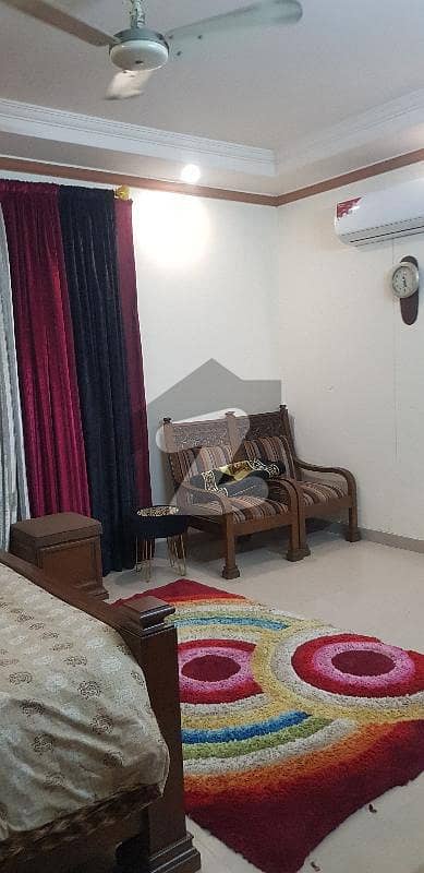 ستارہ سپنا سٹی فیصل آباد میں 5 کمروں کا 15 مرلہ مکان 1.2 لاکھ میں کرایہ پر دستیاب ہے۔
