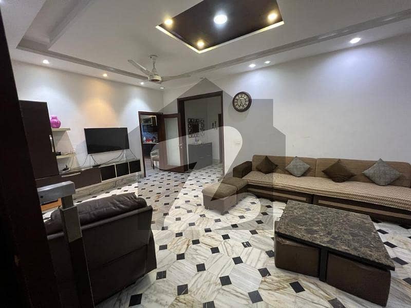 ڈی ایچ اے فیز 4 ڈیفنس (ڈی ایچ اے) لاہور میں 5 کمروں کا 1 کنال مکان 6.25 کروڑ میں برائے فروخت۔