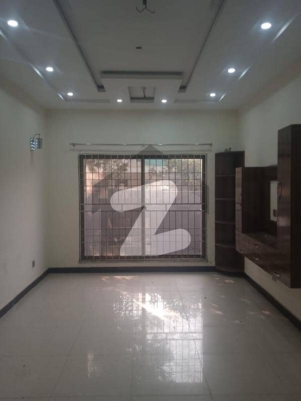 8 Marla Slightly Used House For Sale in DHA 11 Phase 1