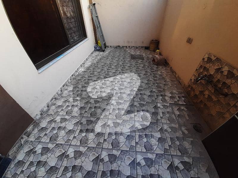 10 Marla Beautiful House Available For Rent 10 Marla Beautiful House Available For Rent