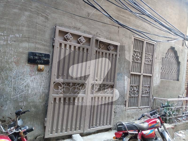 Good 990 Square Feet House For Sale In Shahdara