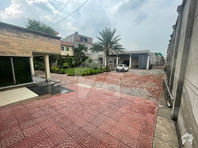 Building Spread Over 18000 Square Feet In Manawan Available