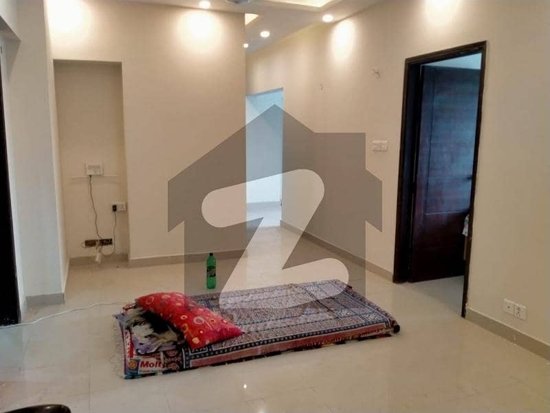 1800 Square Feet Flat Is Available For Rent In Mehmoodabad Number 1
