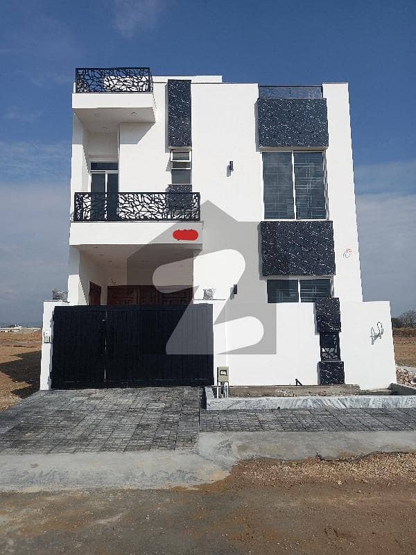 فیصل ٹاؤن - ایف ۔ 18 اسلام آباد میں 6 کمروں کا 5 مرلہ مکان 2.1 کروڑ میں برائے فروخت۔