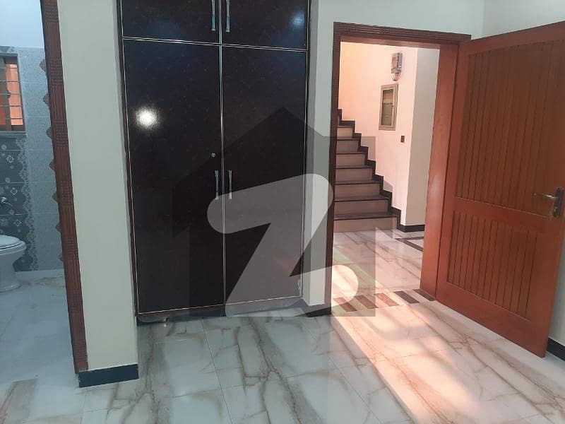 بحریہ ٹاؤن اقبال بلاک بحریہ ٹاؤن سیکٹر ای بحریہ ٹاؤن لاہور میں 3 کمروں کا 10 مرلہ بالائی پورشن 55 ہزار میں کرایہ پر دستیاب ہے۔