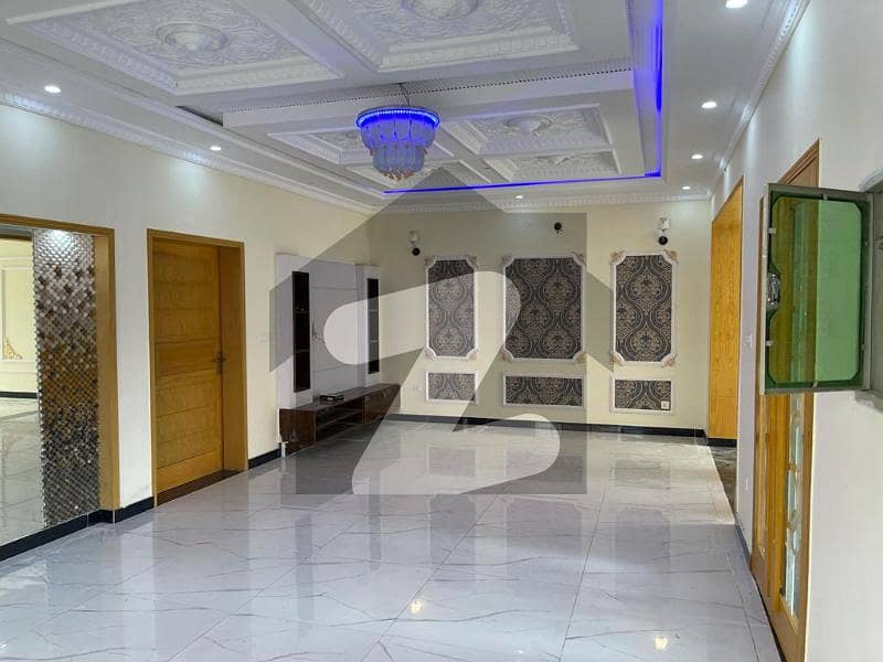 ویلینشیاء ۔ بلاک ڈی ویلینشیاء ہاؤسنگ سوسائٹی لاہور میں 3 کمروں کا 2 کنال بالائی پورشن 1.1 لاکھ میں کرایہ پر دستیاب ہے۔