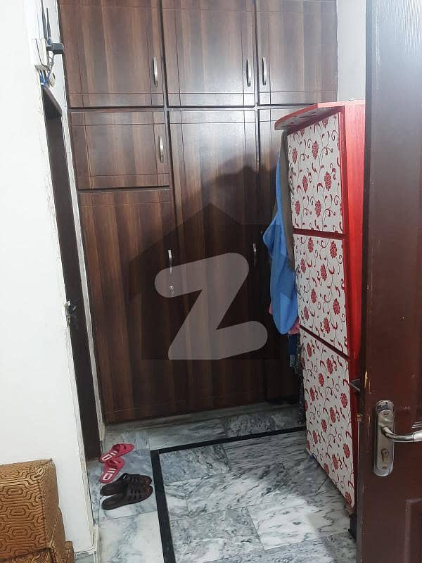 ماڈل ٹاؤن لِنک روڈ ماڈل ٹاؤن لاہور میں 2 کمروں کا 3 مرلہ فلیٹ 26 ہزار میں کرایہ پر دستیاب ہے۔