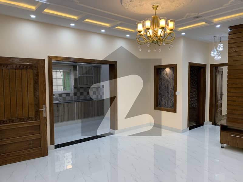 سن فورٹ گارڈنز لاہور میں 3 کمروں کا 5 مرلہ مکان 75 ہزار میں کرایہ پر دستیاب ہے۔