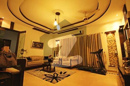 ڈی ایچ اے فیز 5 ڈیفنس (ڈی ایچ اے) لاہور میں 4 کمروں کا 10 مرلہ مکان 4.5 کروڑ میں برائے فروخت۔