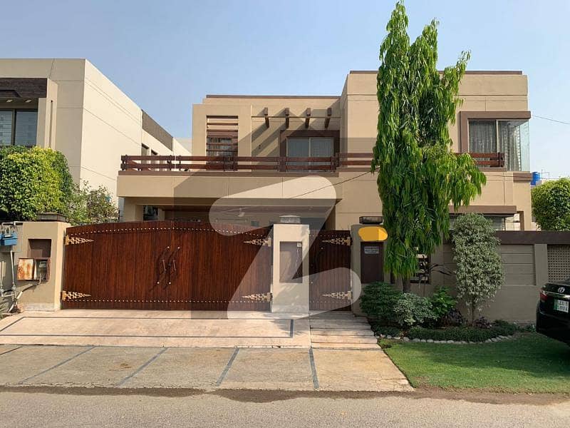 10 marla House for sale phase 3 DHA lahore
