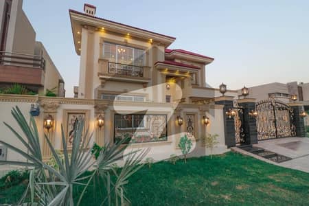 Spanish Designed Tasteful 1 Kanal House Is For Sell In Dha Lahore