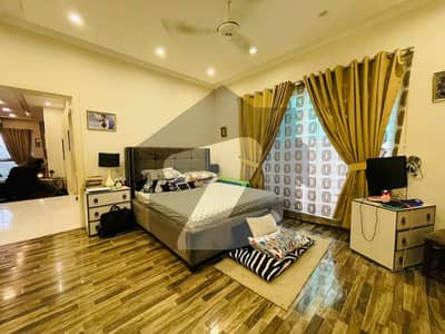 ڈی ایچ اے 9 ٹاؤن ڈیفنس (ڈی ایچ اے),لاہور میں 3 کمروں کا 8 مرلہ مکان 3.75 کروڑ میں برائے فروخت۔