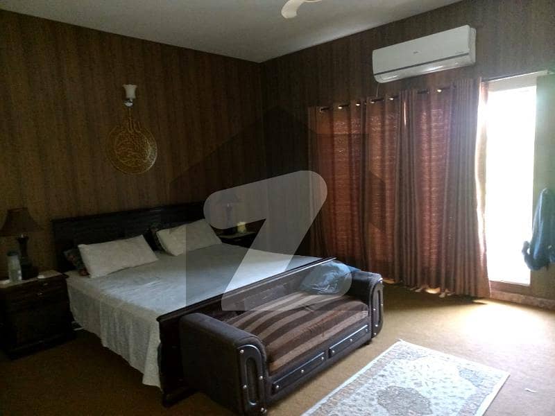 ڈی ایچ اے فیز 2 ڈیفنس (ڈی ایچ اے),لاہور میں 4 کمروں کا 10 مرلہ مکان 3.5 کروڑ میں برائے فروخت۔