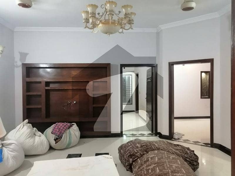 1 Kanal House Ideally Situated In Wapda Town