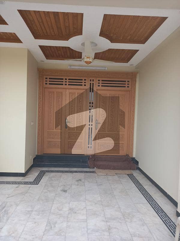 35 X 70 UPPER PORTION AVAILABLE FOR RENT IN G-13/3 ISLAMABAD.