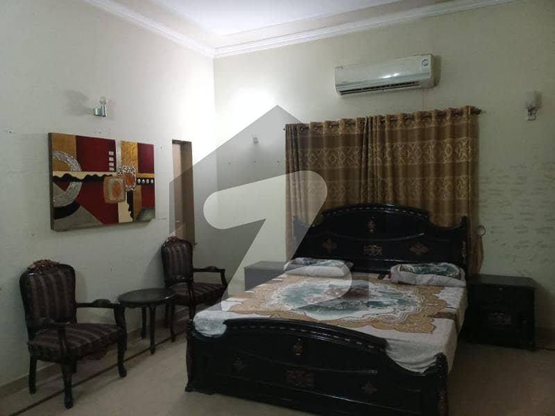 ہاشمی گارڈن بہاولپور میں 5 کمروں کا 10 مرلہ مکان 1.6 لاکھ میں کرایہ پر دستیاب ہے۔