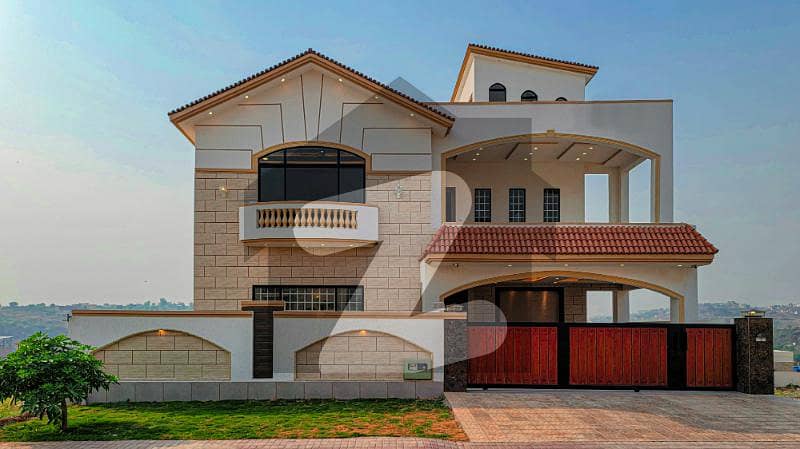 10 Marla 5 bed Double unit Designer House