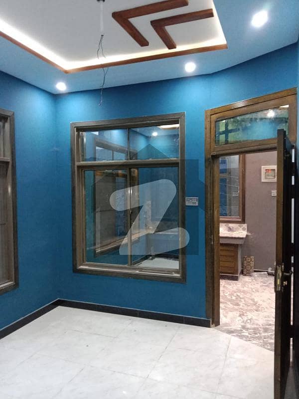 ورسک روڈ پشاور میں 4 کمروں کا 2 مرلہ مکان 85 لاکھ میں برائے فروخت۔