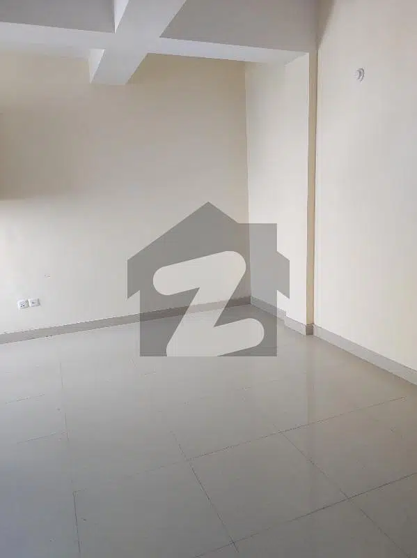 Brand New 3 Bed Apartment Residencia