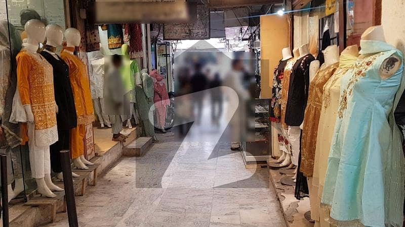 انارکلی لاہور میں 0.38 مرلہ دکان 30 لاکھ میں برائے فروخت۔