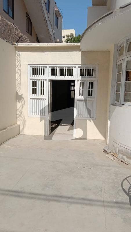 1000 Sq Yards Old Bungalow Available For Rent At Pechs Block 2