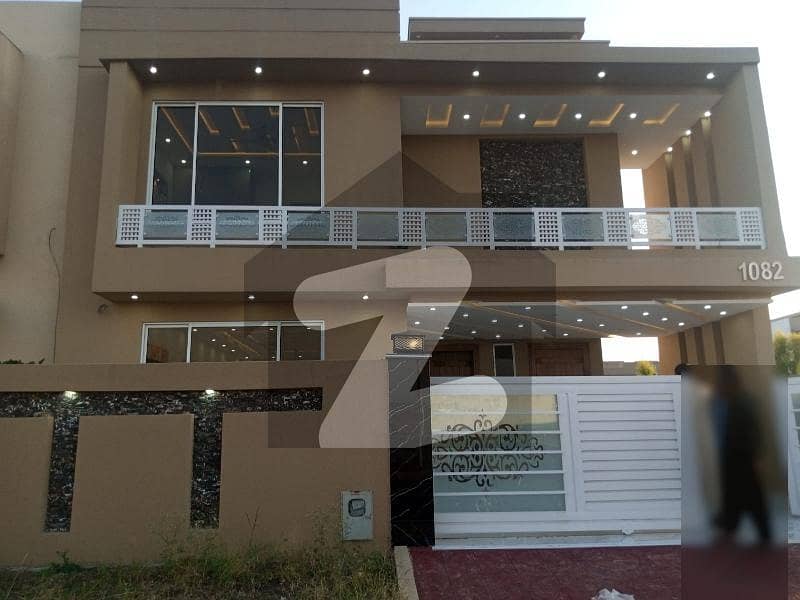 Sector F1 Brand New Luxury House 10 Marla Double Unit , A1 Quality All work Complete, Bahria Town Phase 8
