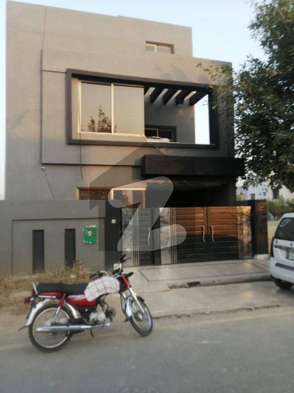 بحریہ آرچرڈ فیز 2 بحریہ آرچرڈ لاہور میں 3 کمروں کا 5 مرلہ مکان 43 ہزار میں کرایہ پر دستیاب ہے۔