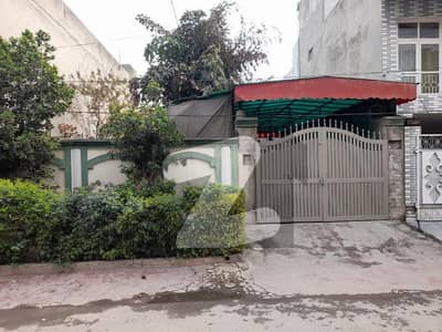 Allama Iqbal Town Nishter Block 10 Marla House For Sale