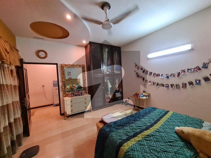 ڈی ایچ اے فیز 4 ڈیفنس (ڈی ایچ اے) لاہور میں 5 کمروں کا 1 کنال مکان 6.3 کروڑ میں برائے فروخت۔