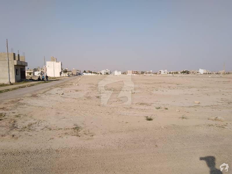 Commercial Plot In Pir Ahmed Zaman Town - Block 2 Sized 900 Square Feet Is Available