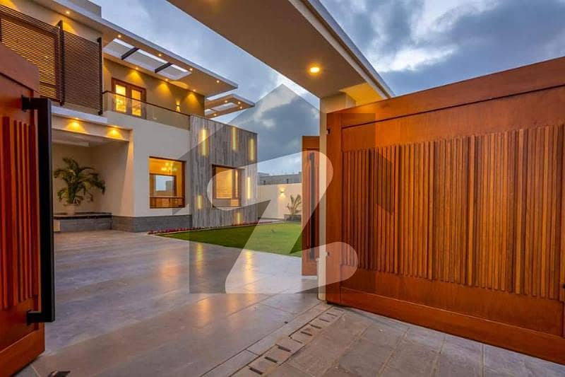 1000yard Beautifully Constructed House Is Available For Sale