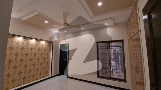 بحریہ ٹاؤن ۔ عالمگیر بلاک ایکسٹینشن بحریہ ٹاؤن ۔ سیکٹر ایف,بحریہ ٹاؤن,لاہور میں 3 کمروں کا 5 مرلہ مکان 1.85 کروڑ میں برائے فروخت۔