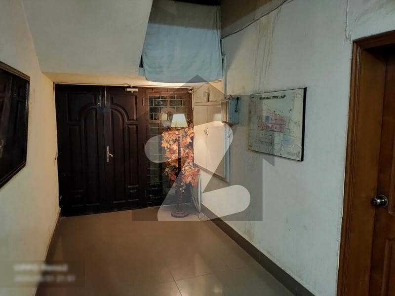 ایف ۔ 6/1 ایف ۔ 6 اسلام آباد میں 3 کمروں کا 18 مرلہ مکان 17 کروڑ میں برائے فروخت۔