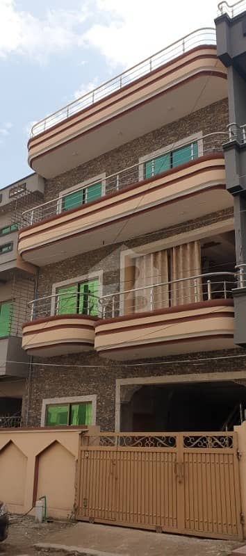 غوری گارڈن غوری ٹاؤن اسلام آباد میں 6 کمروں کا 6 مرلہ مکان 1.75 کروڑ میں برائے فروخت۔