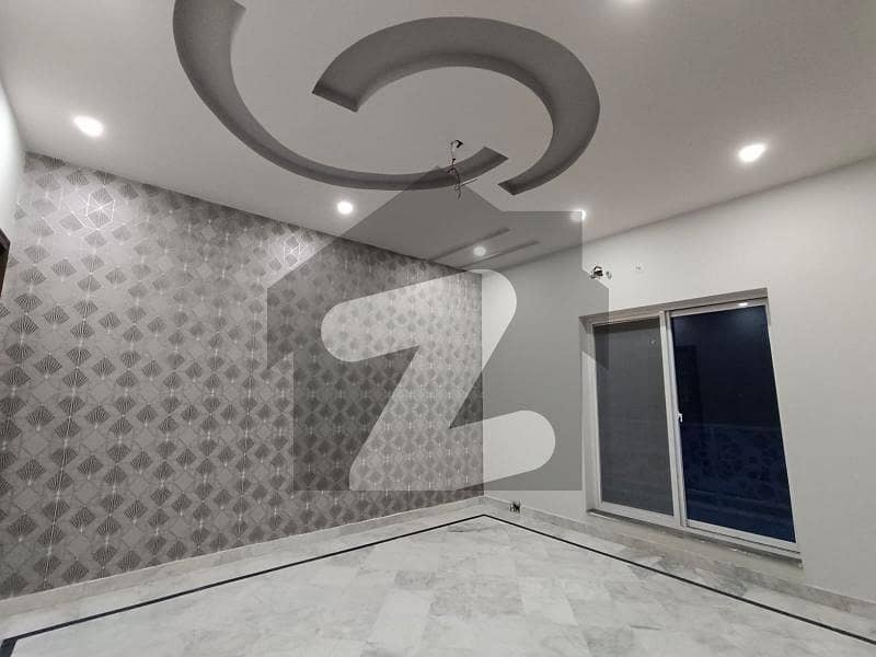 ماڈل سٹی ون کینال روڈ فیصل آباد میں 4 کمروں کا 8 مرلہ مکان 82 ہزار میں کرایہ پر دستیاب ہے۔