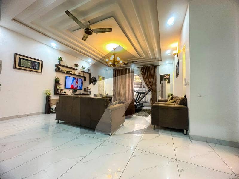 15.5 Marla Double Gated Luxury Corner House For Sale On Good Location