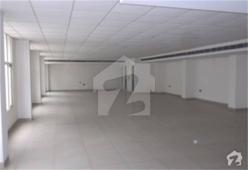 3000   Sq  Feet    Commercial   Hall   For   Rent   In  Mm Alam Road  Gulberg  Lahore