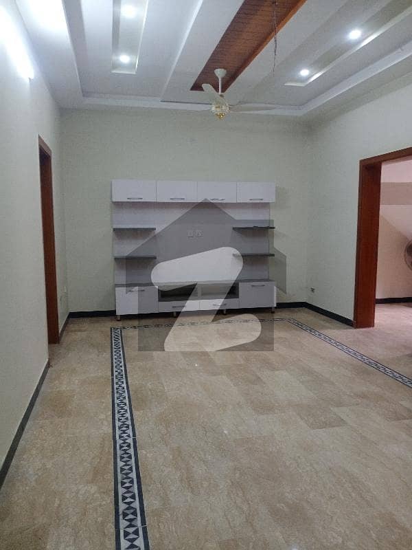 ایف ۔ 15/1 ایف ۔ 15 اسلام آباد میں 6 کمروں کا 10 مرلہ مکان 3.89 کروڑ میں برائے فروخت۔