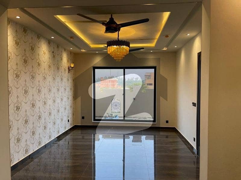 4 BEDS 10 MARLA LUXURY HOUSE AVAILABLE FOR RENT IN DHA PHASE 5