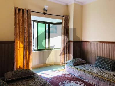 علامہ اقبال ٹاؤن ایبٹ آباد میں 4 کمروں کا 6 مرلہ مکان 2.4 کروڑ میں برائے فروخت۔