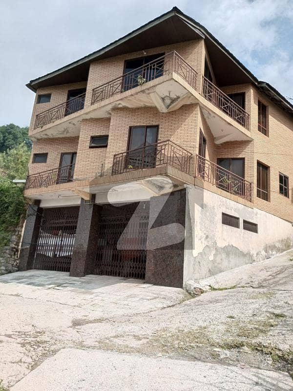 مال روڈ راولپنڈی میں 3 کمروں کا 5 مرلہ فلیٹ 90 لاکھ میں برائے فروخت۔