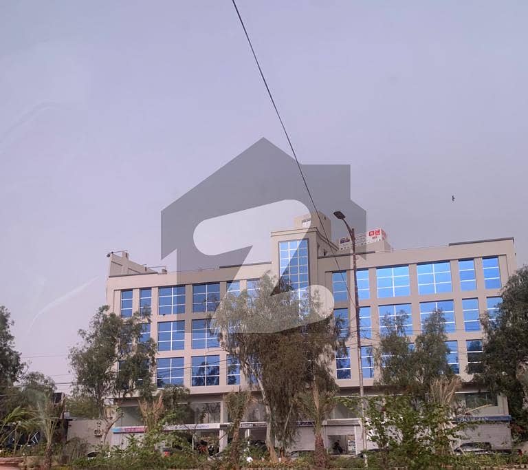 Main Shahra-E-Qaideen Commercial Building For Rent