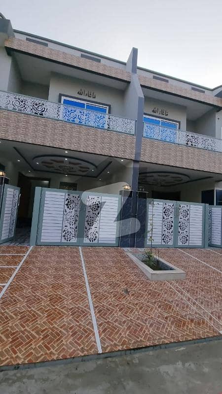 ستارہ ویلی فیصل آباد میں 4 کمروں کا 6 مرلہ مکان 2 کروڑ میں برائے فروخت۔