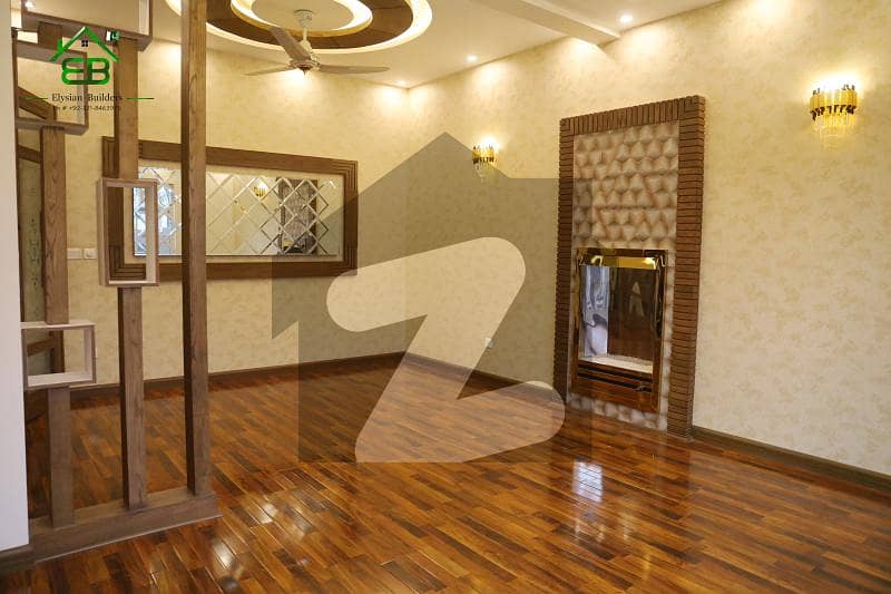 سرور کالونی کینٹ لاہور میں 5 کمروں کا 2 کنال مکان 28 کروڑ میں برائے فروخت۔