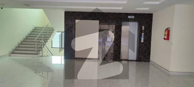 شیرانوالہ ہائٹس مین کینال بینک روڈ لاہور میں 3 کمروں کا 6 مرلہ فلیٹ 1.5 کروڑ میں برائے فروخت۔